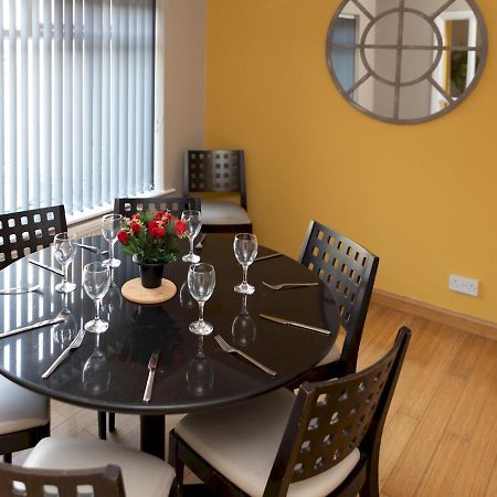 Pass The Keys Amazing 4 Bedroom Property- Hot Tub & Sea Views Scarborough Eksteriør bilde