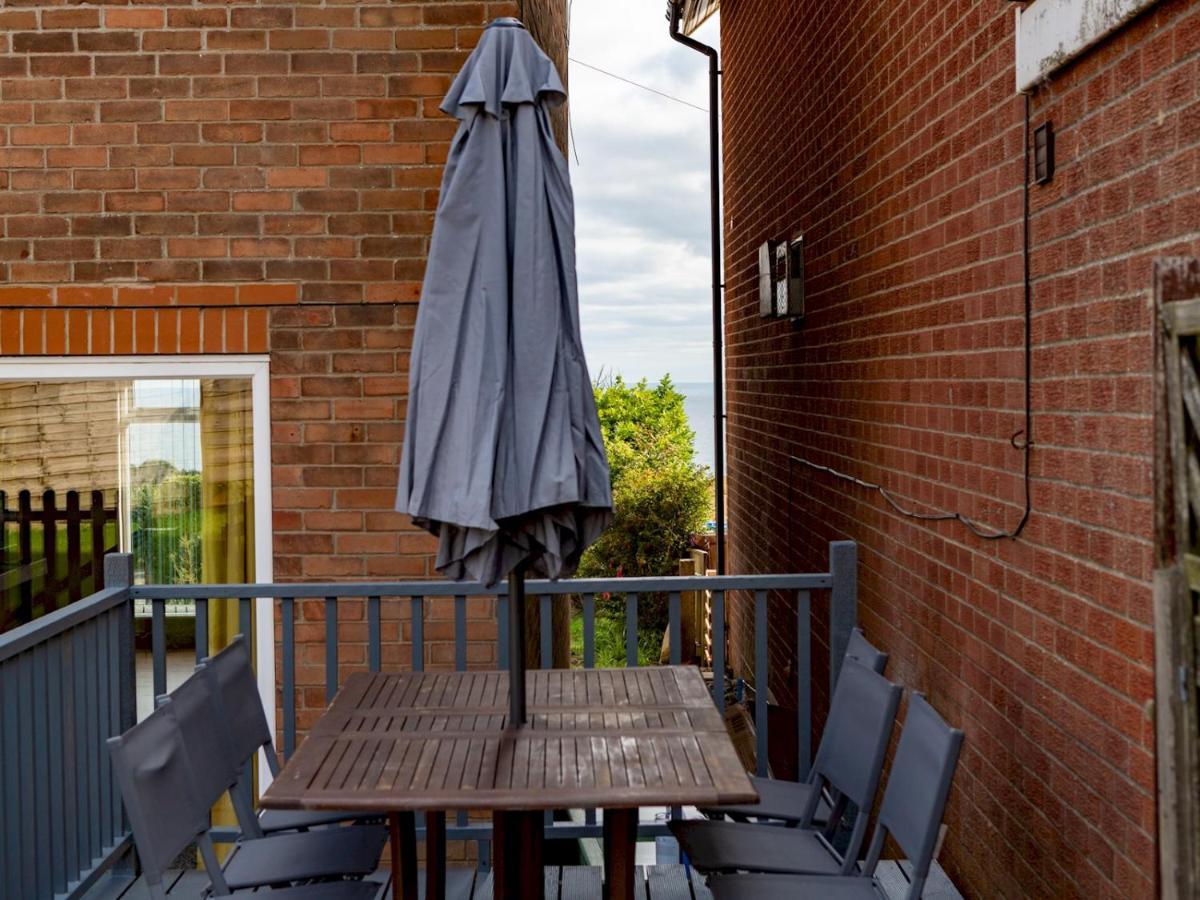 Pass The Keys Amazing 4 Bedroom Property- Hot Tub & Sea Views Scarborough Eksteriør bilde