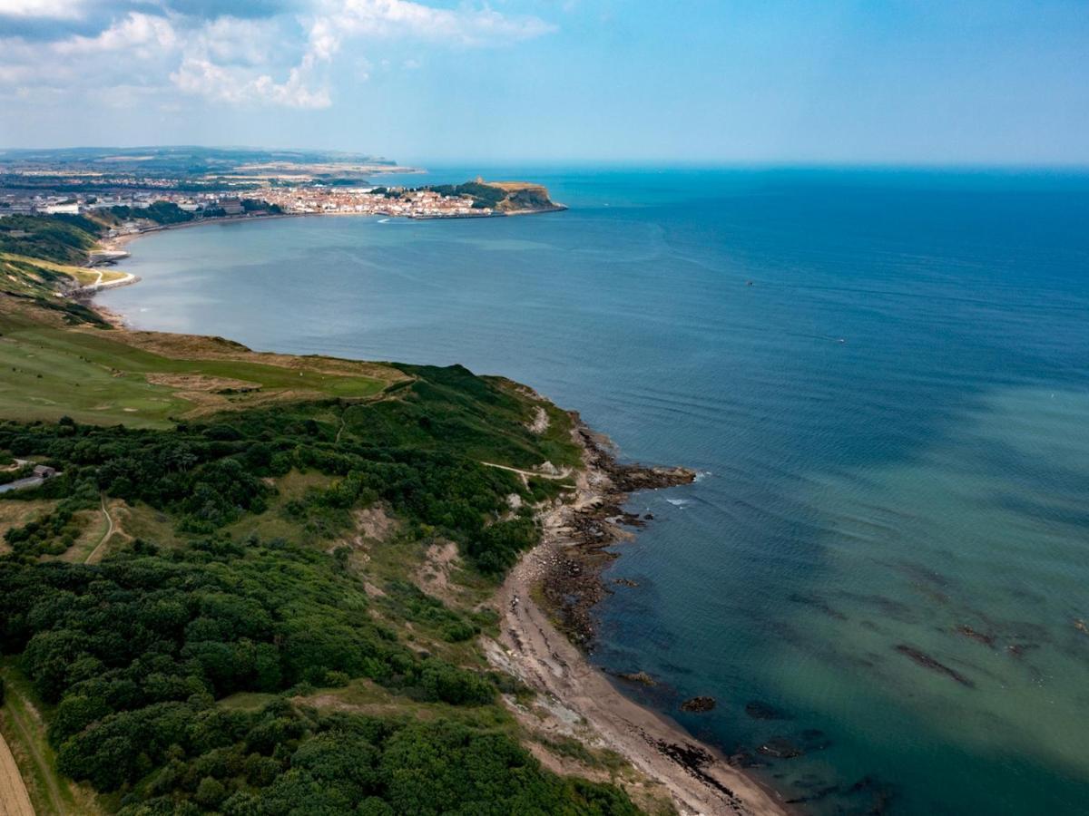 Pass The Keys Amazing 4 Bedroom Property- Hot Tub & Sea Views Scarborough Eksteriør bilde