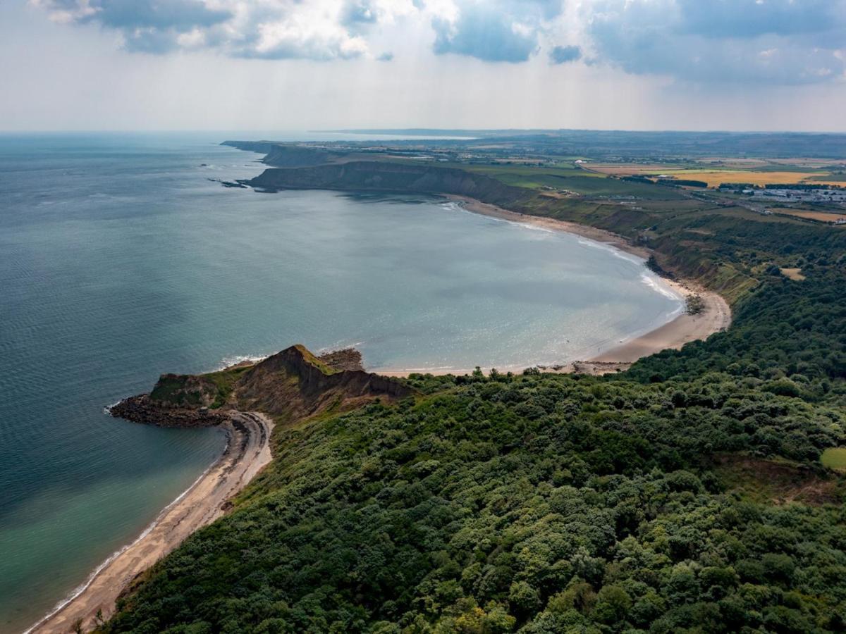 Pass The Keys Amazing 4 Bedroom Property- Hot Tub & Sea Views Scarborough Eksteriør bilde